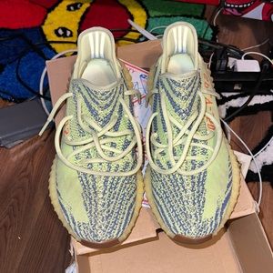 Semi frozen yeezy 350